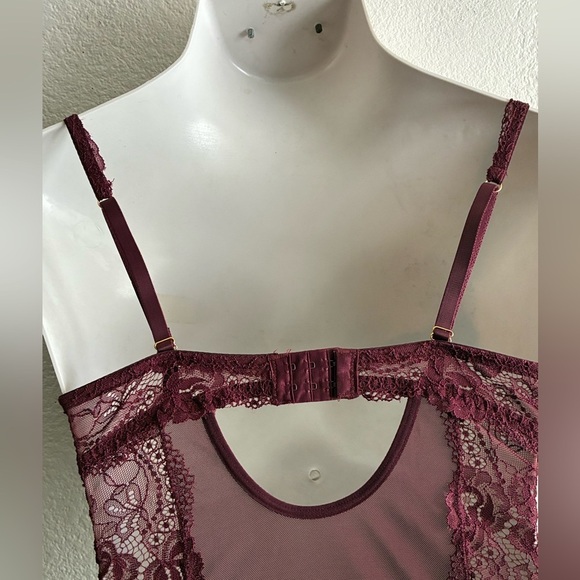 Rene Rofe Grand Finale  Ruffle Burgundy Lace M/L - Picture 9 of 14